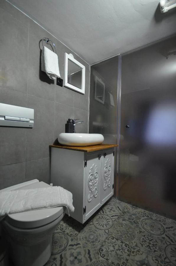 Downtown Two-Bedrom Apartment Tbiliszi Kültér fotó