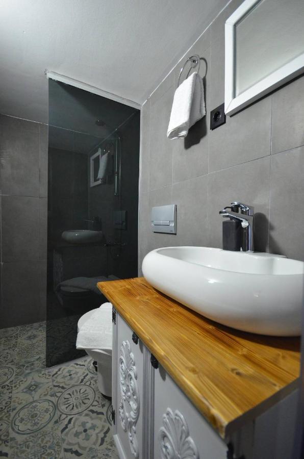 Downtown Two-Bedrom Apartment Tbiliszi Kültér fotó